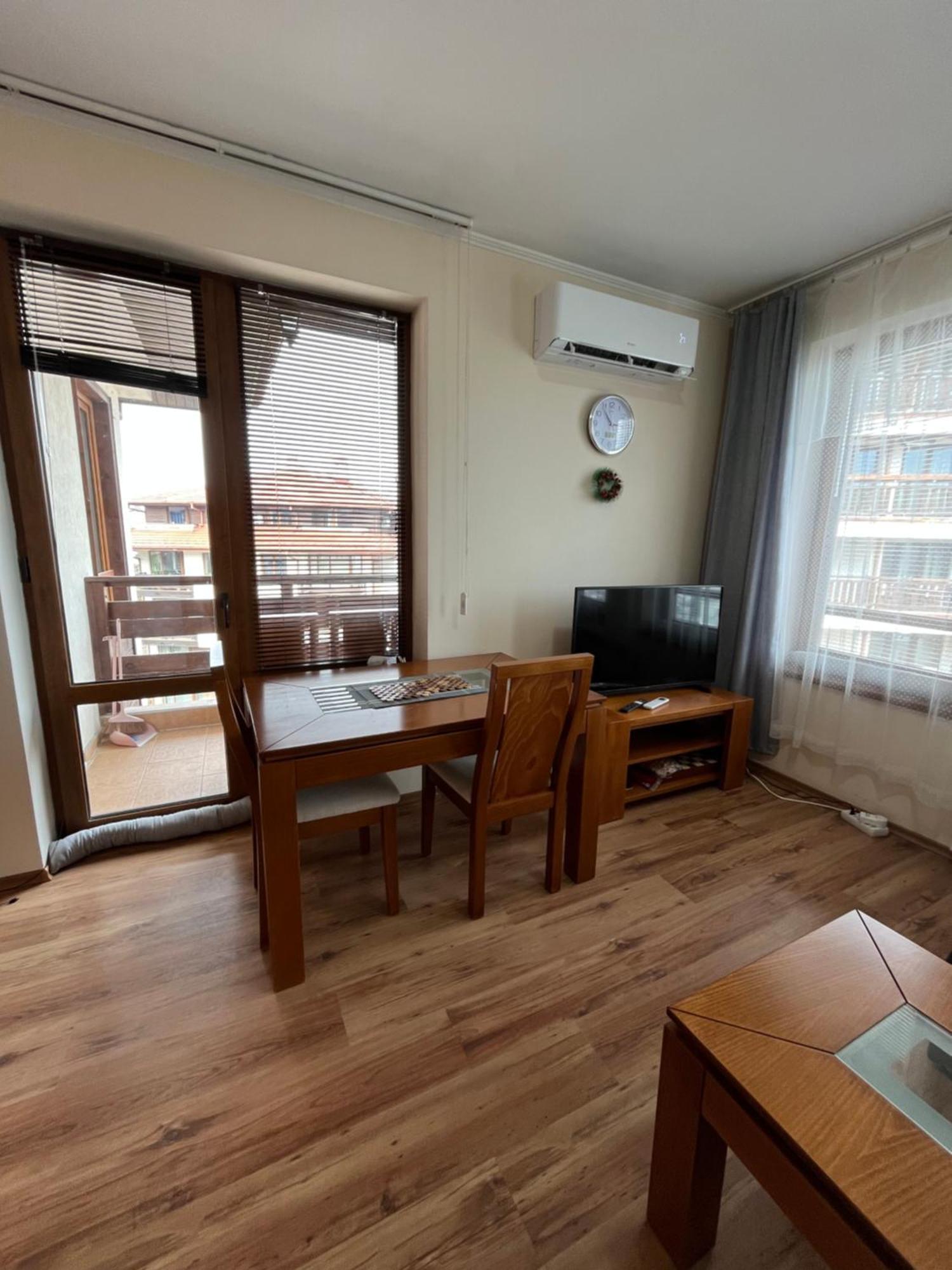 Ski Zone At Gondola, Warm And Cosy, Wifi, Ac, Netflix, Perfect One Bedroom Appartment, Beautiful View Bansko Zewnętrze zdjęcie